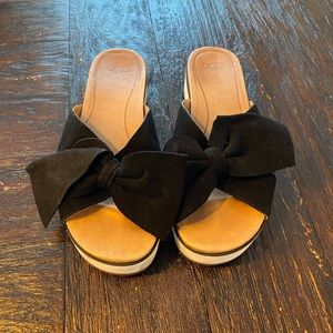 UGG suede slip on sandals size 7